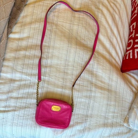 Micheal Kors Purse - Picture 7 of 8